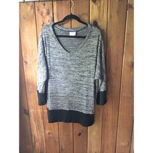 Suzanne Betro SimpleTop 1X Black Color Block Long Sleeve V Neck